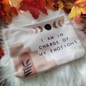 Cosmetic Pouch / Essential Pouch Storage Organizer